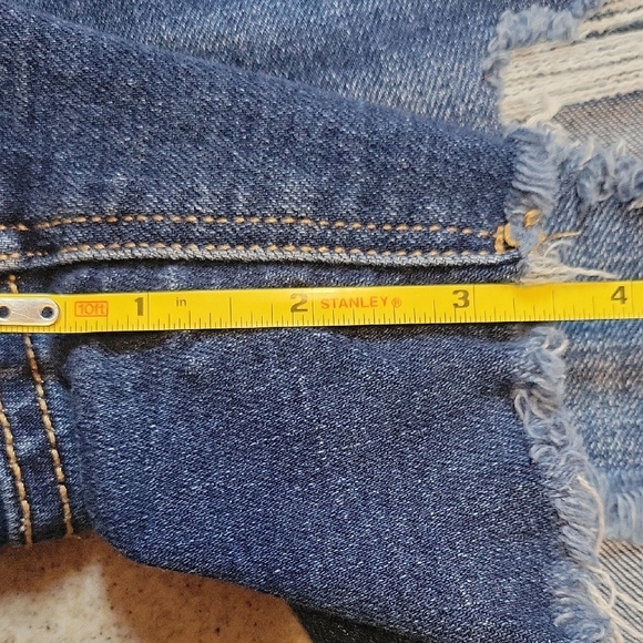 Old Navy Blue Distressed High Rise Jean Shorts Size 10 - Picture 6 of 10
